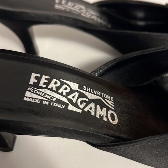 Derramamos size 8 black kitty heels - Picture 2 of 6